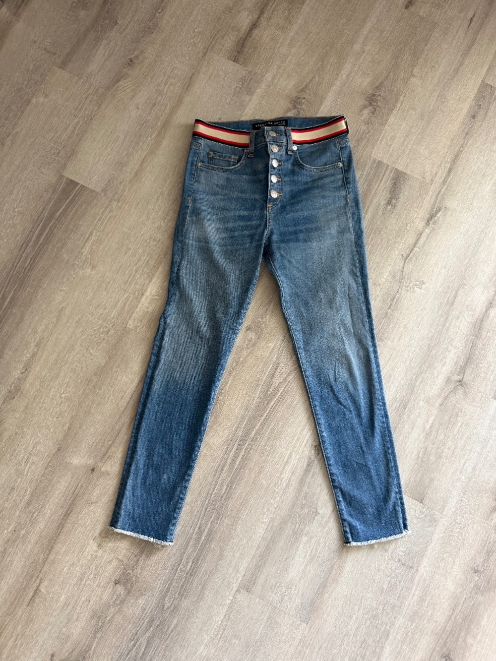 VERONICA BEARD jeans Women’s Debbie 10” Skinny size 26/2 Luxury Denim